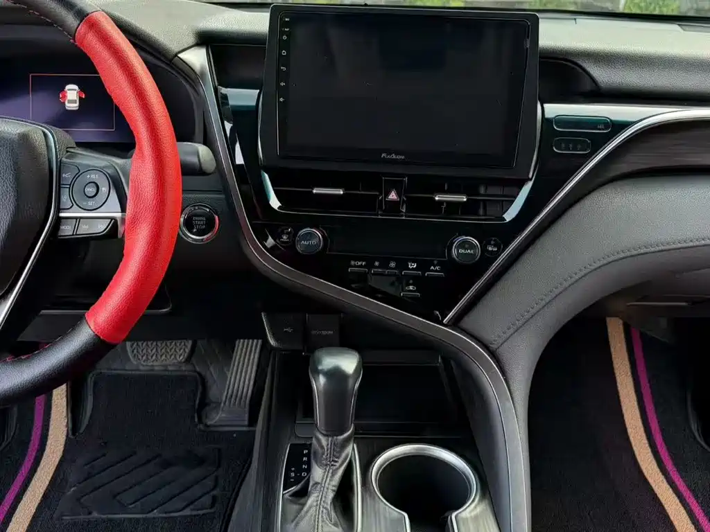 Toyota Camry — миниатюра 7