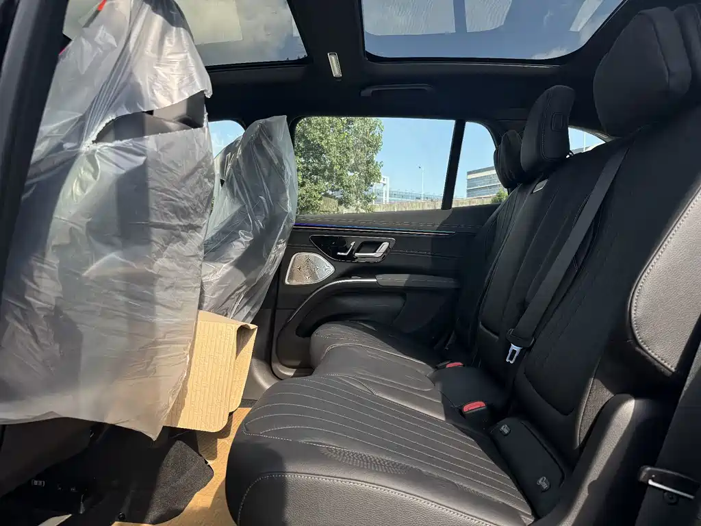 Mercedes-Benz EQS SUV — миниатюра 13