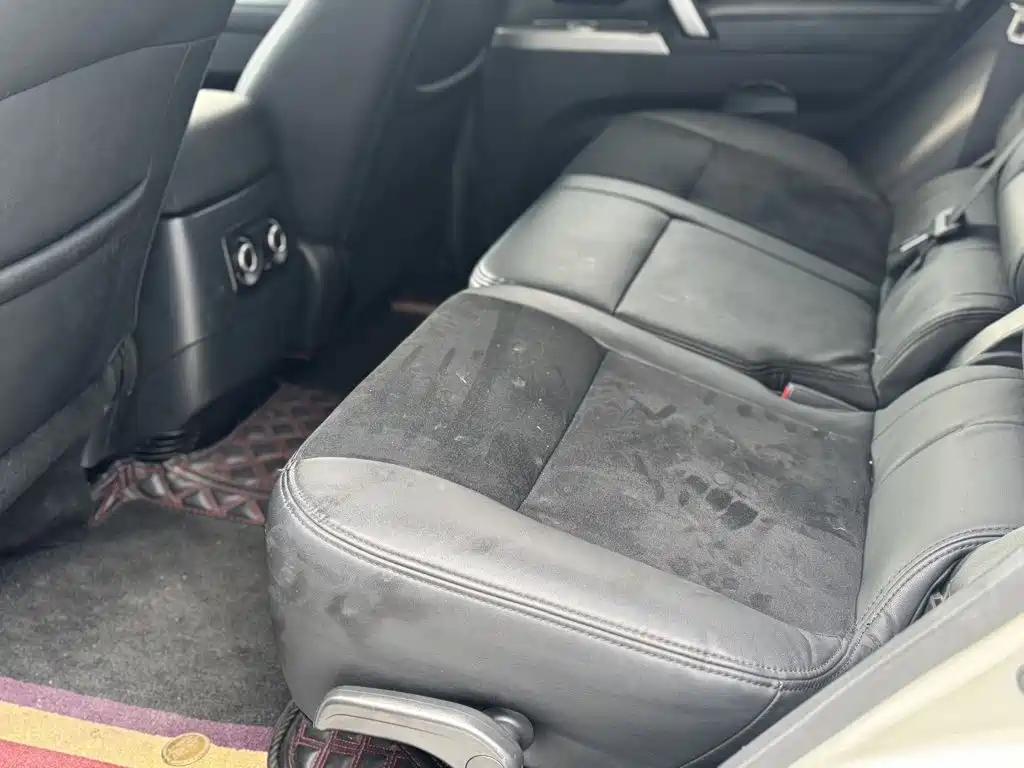 Mitsubishi Pajero (Import) — миниатюра 7