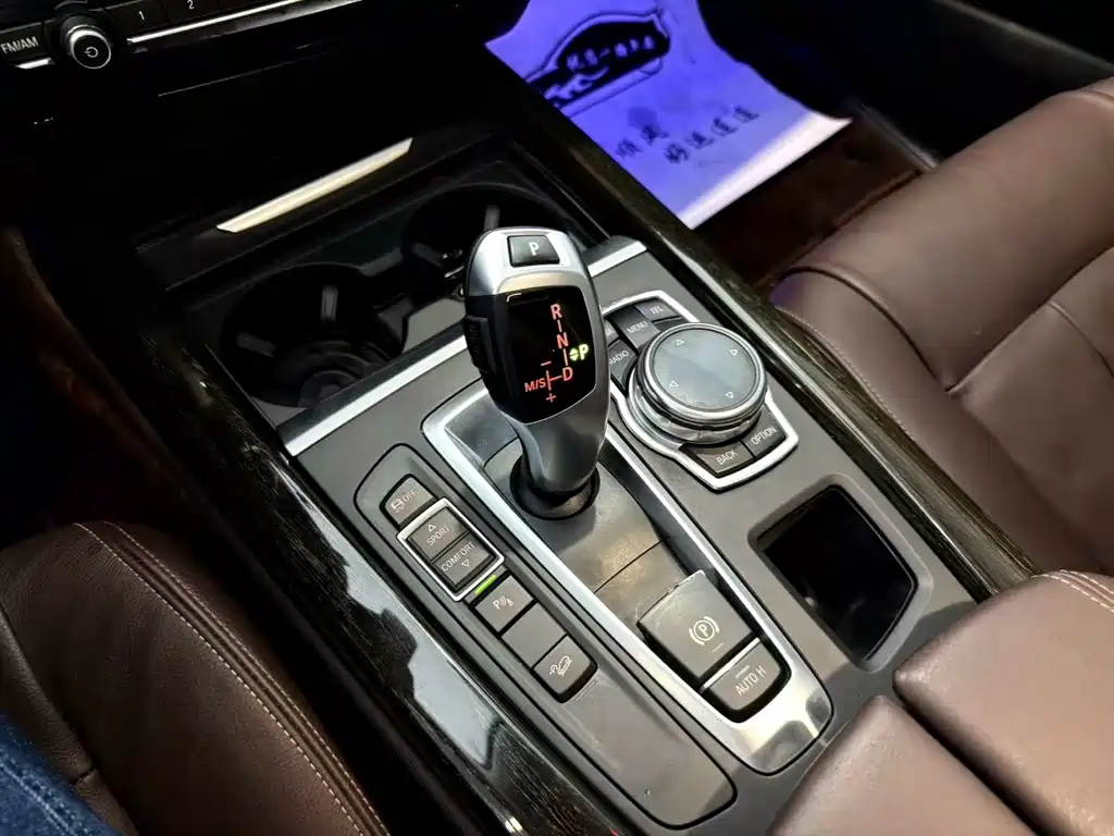 BMW X5 (Import) — миниатюра 6