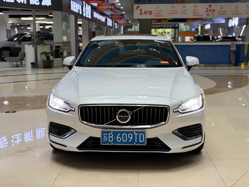 Volvo S60 — миниатюра 2