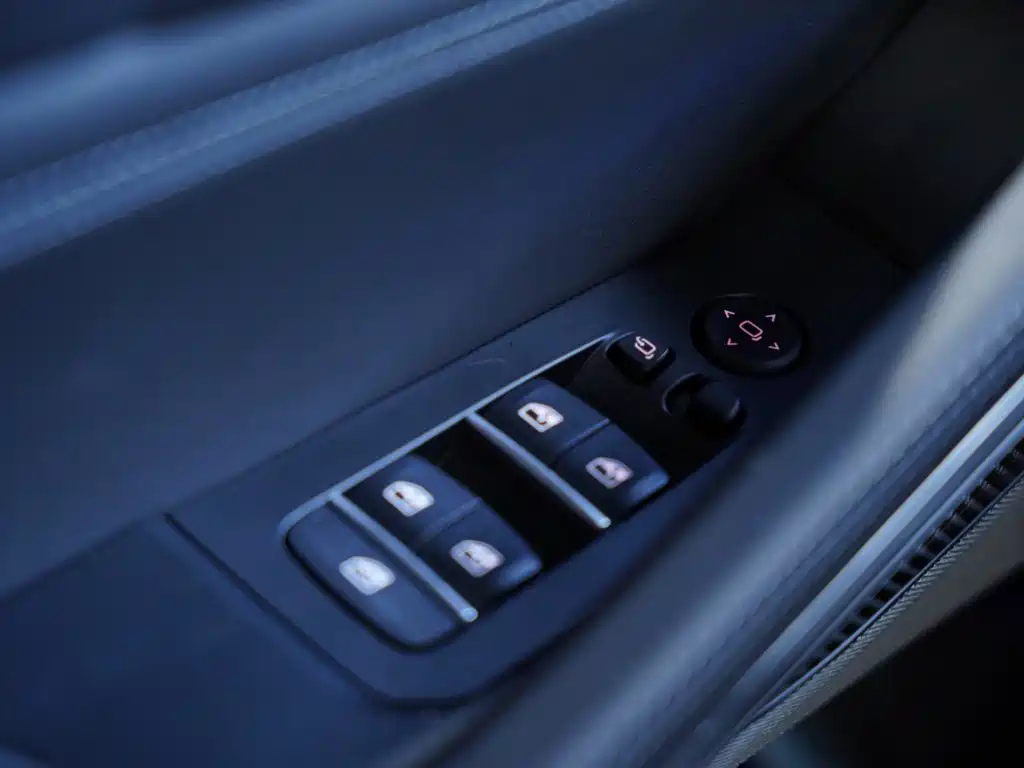 BMW X6 M — миниатюра 16