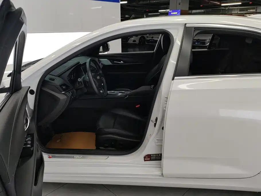 Cadillac CT4 — миниатюра 9