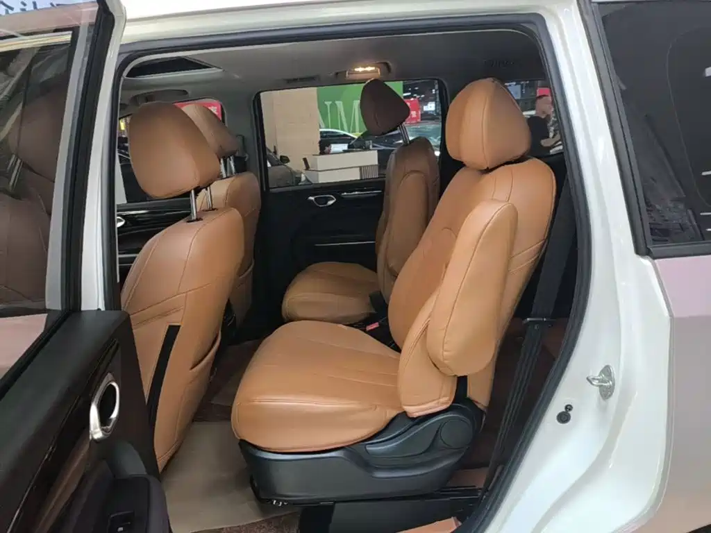GAC Motor Trumpchi M6 — миниатюра 17