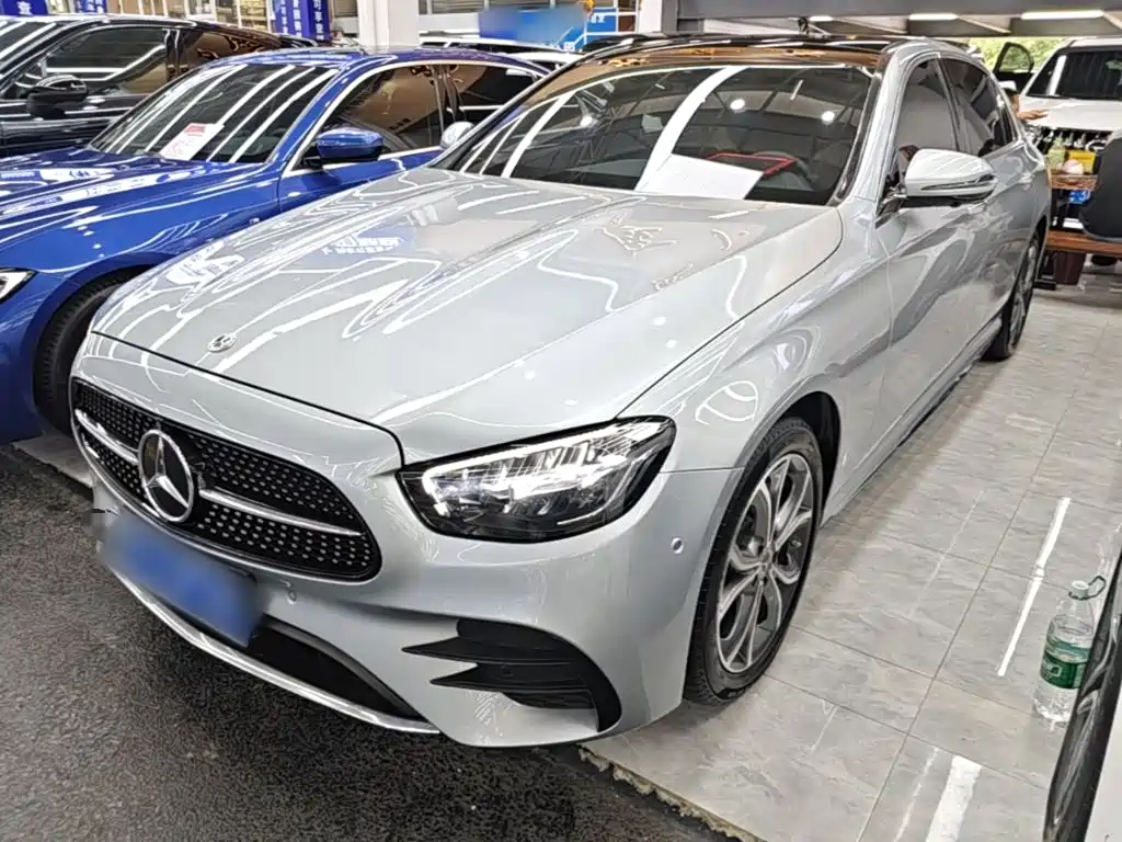 Mercedes-Benz E-Class — миниатюра 2