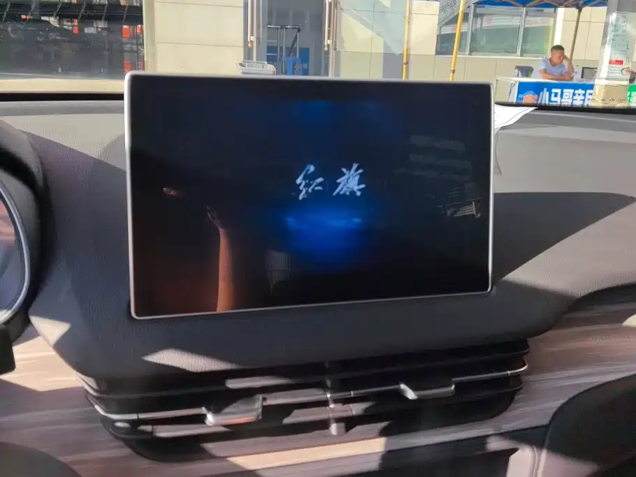 Hongqi Hongqi E-QM5 — миниатюра 13
