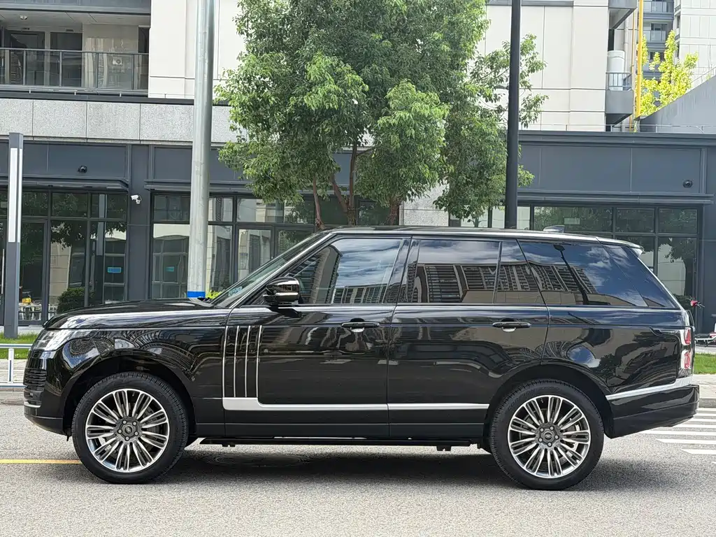 Land Rover Range Rover — миниатюра 4