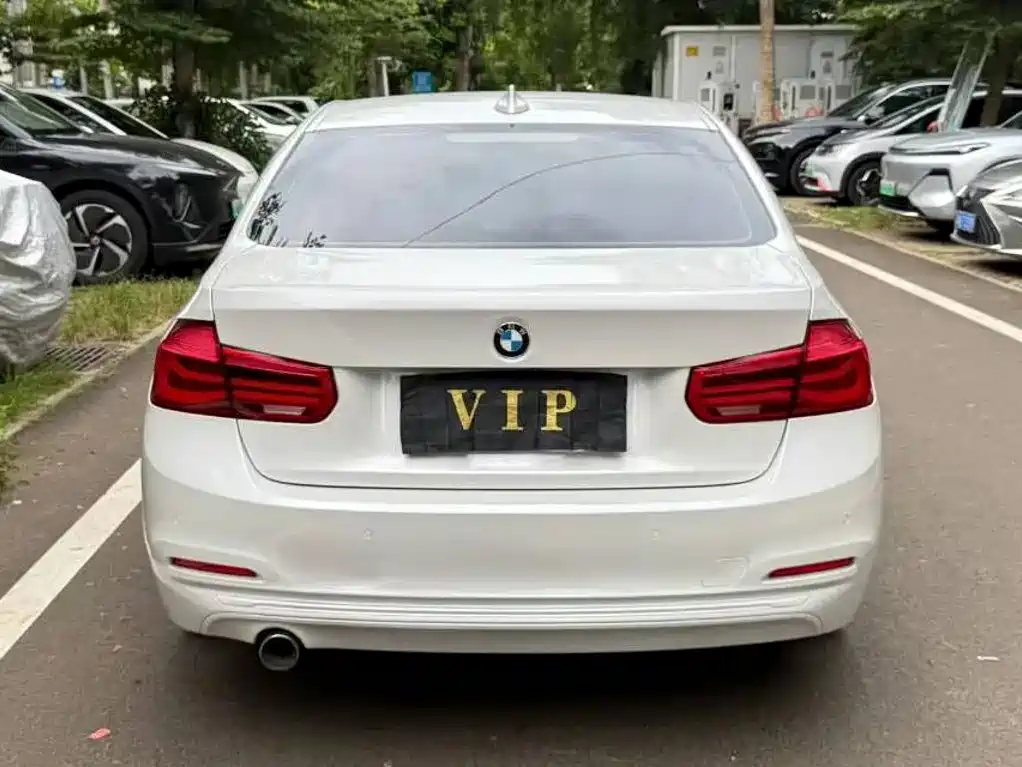 BMW 3 Series — миниатюра 8