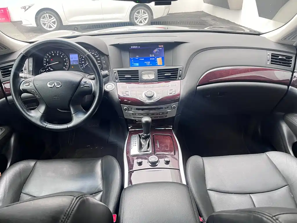 Infiniti Q70 — миниатюра 11