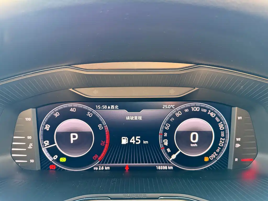 Skoda Superb — миниатюра 12