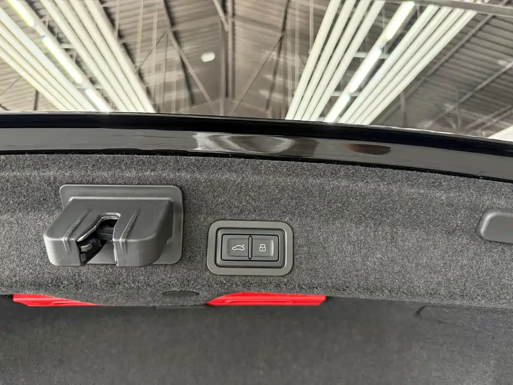 Audi A6L — миниатюра 22