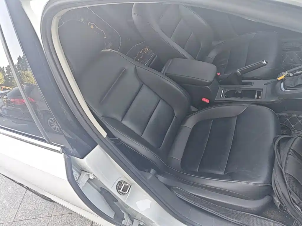 Volkswagen Sagitar — миниатюра 25
