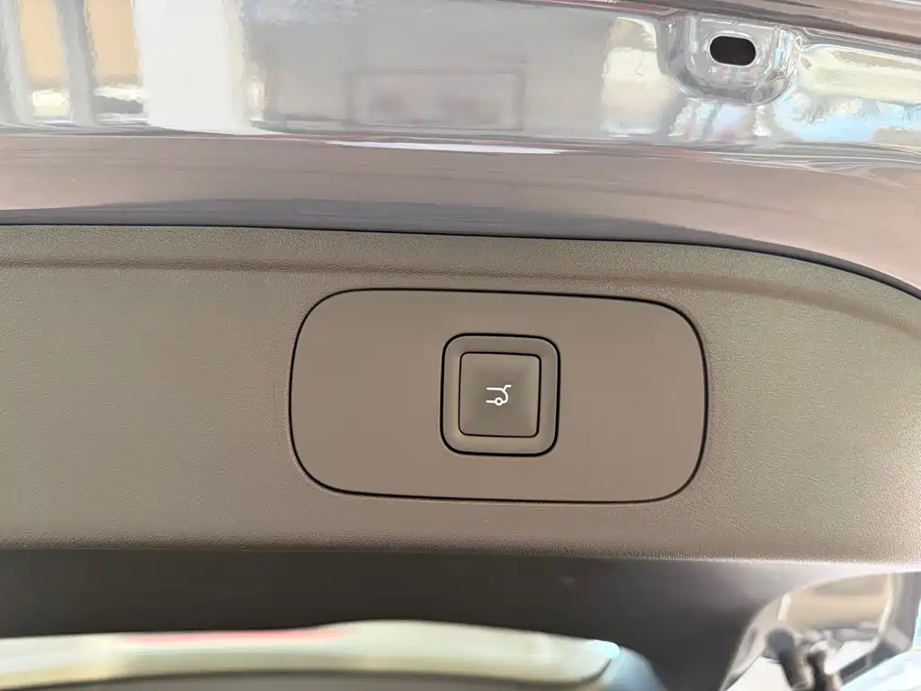 Leapmotor Leapmotor A10 — миниатюра 15