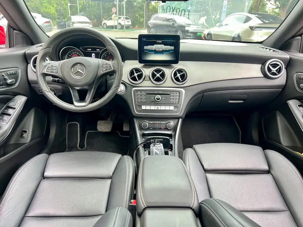Mercedes-Benz CLA (Import) Facelift CLA 200 Fashion Type, фото 8