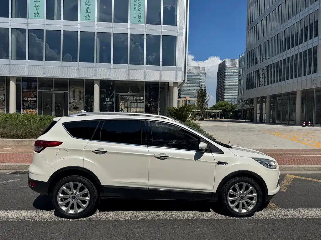 Ford Kuga — миниатюра 4