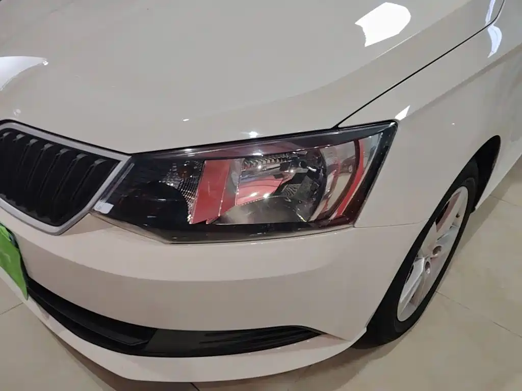 Skoda Fabia — миниатюра 18