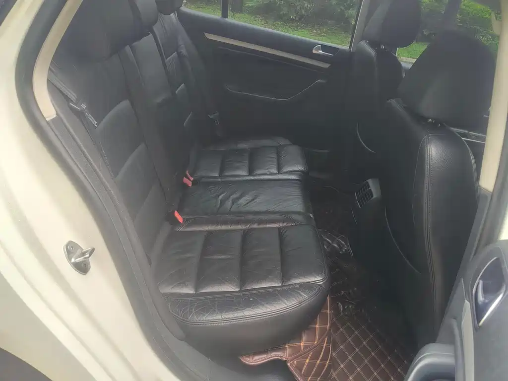 Volkswagen Golf — миниатюра 8