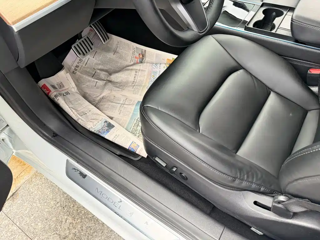 Tesla Model 3 — миниатюра 12