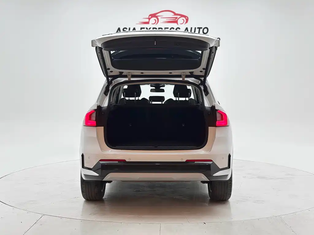 BMW X1 2023 sDrive20Li X