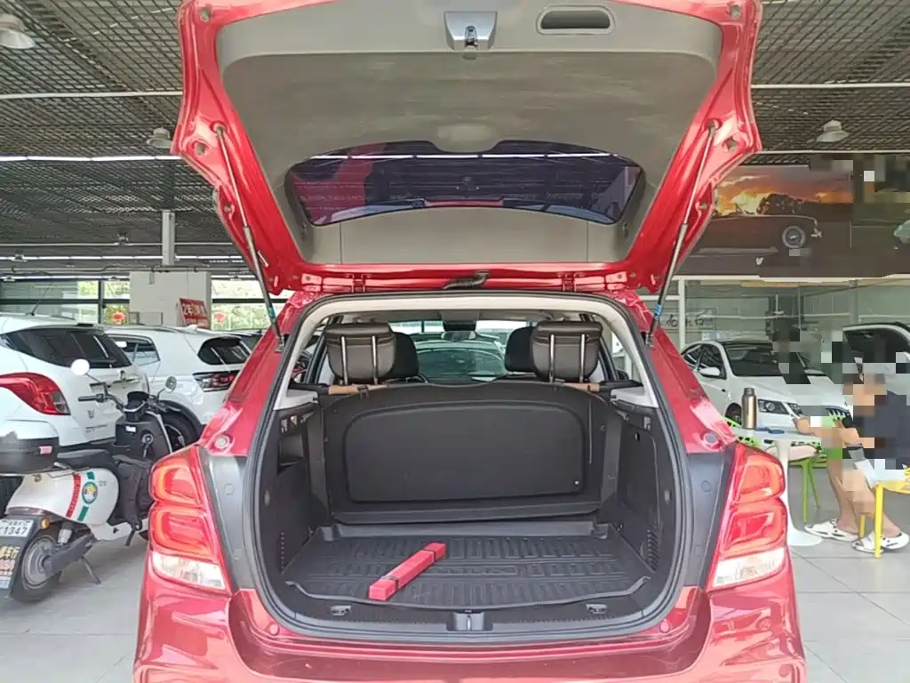 Chevrolet Trax — миниатюра 19