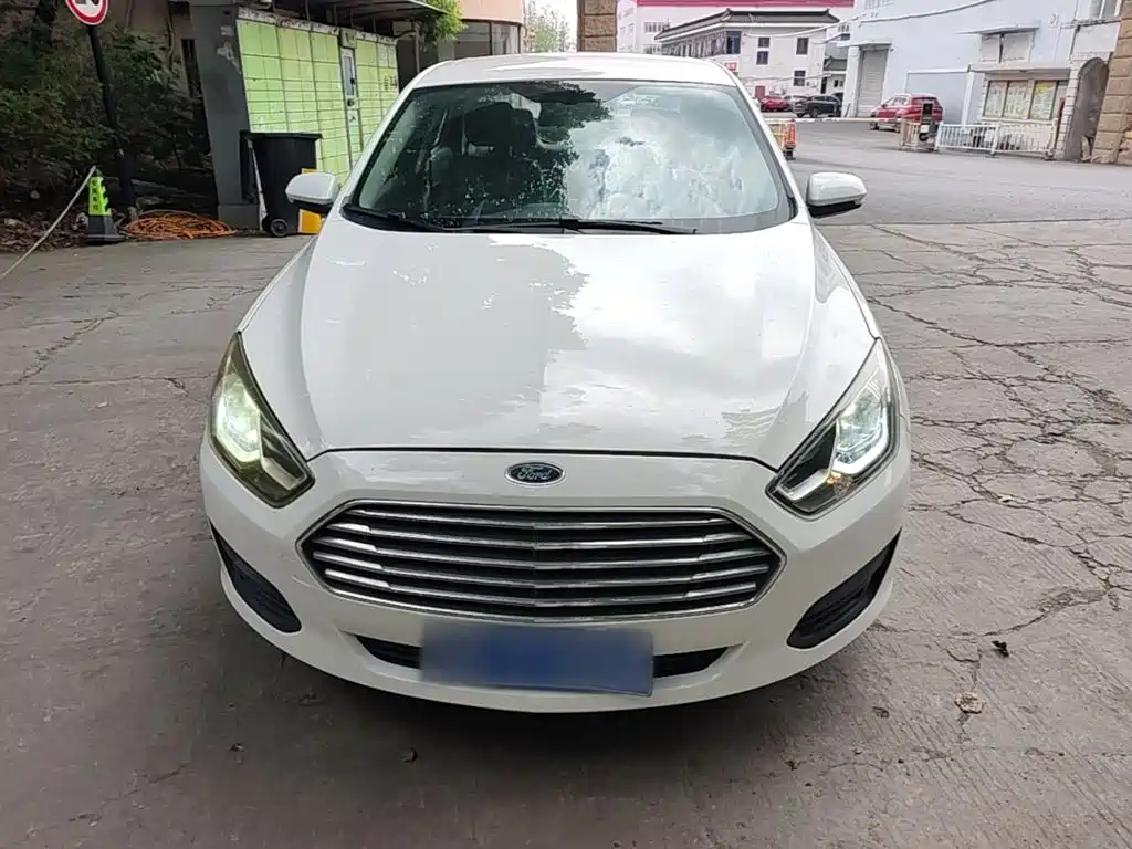 Ford Escort — миниатюра 3