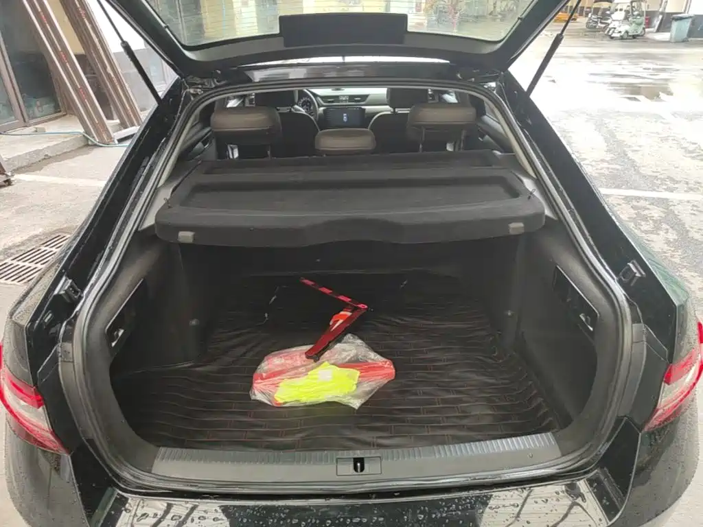 Skoda Superb — миниатюра 22