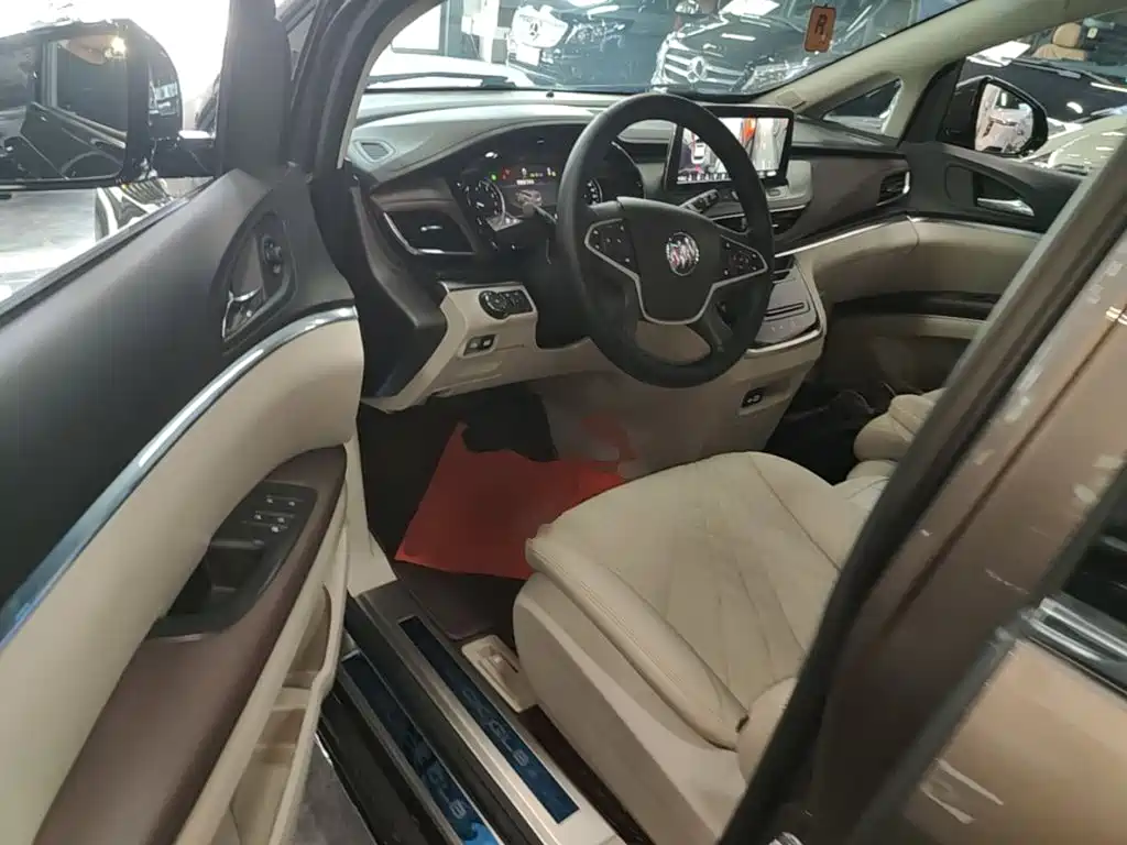 Buick GL8 — миниатюра 16