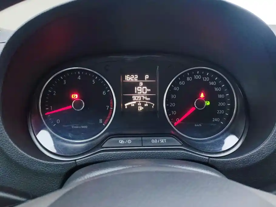 Volkswagen Polo — миниатюра 13