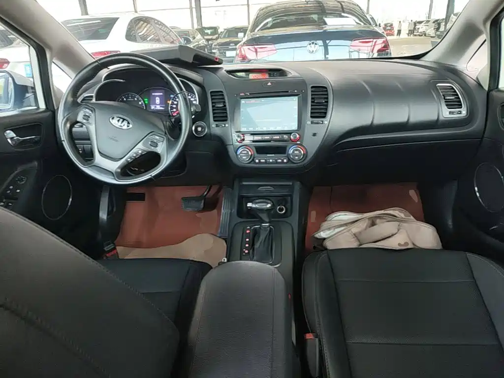 Kia K3 — миниатюра 10