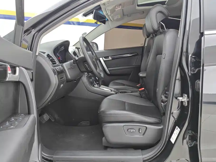 Chevrolet Captiva — миниатюра 9