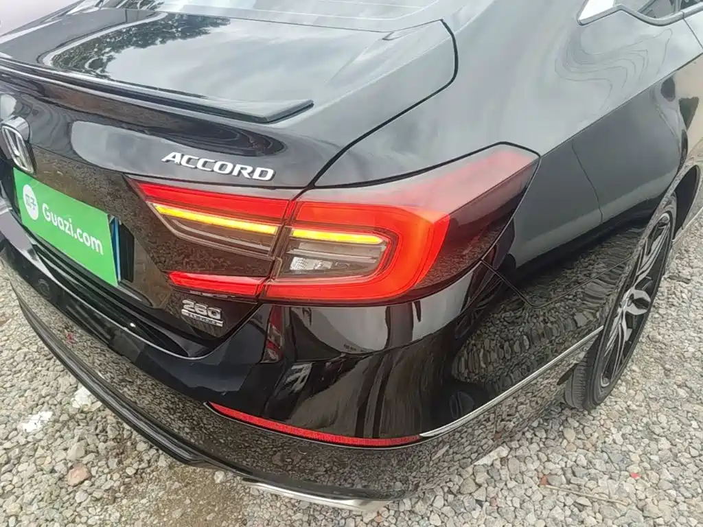 Honda Accord — миниатюра 8