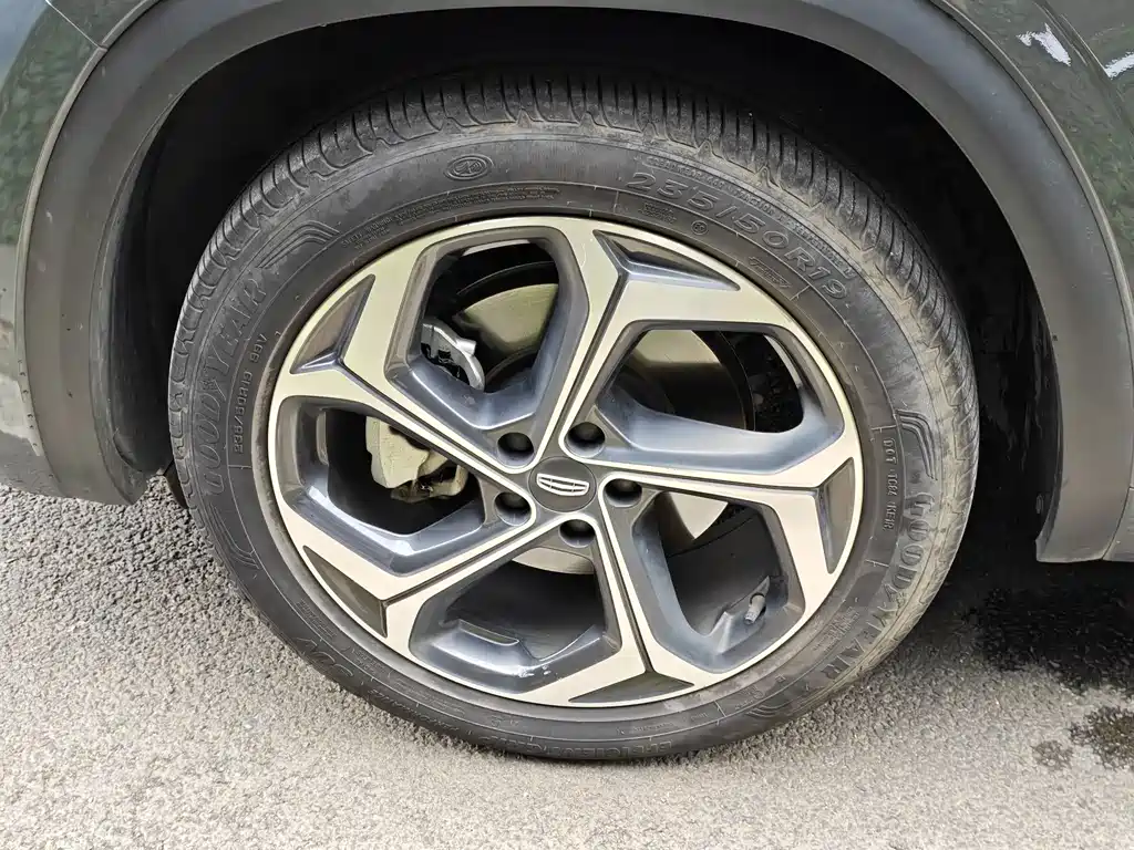 Geely Xingyue L — миниатюра 40