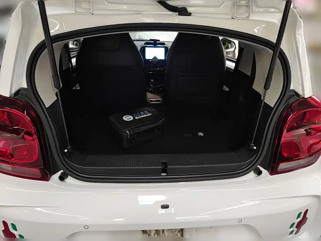 Roewe Clever — миниатюра 24