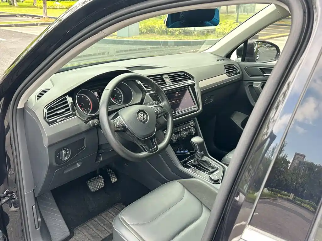 Volkswagen Tiguan L — миниатюра 6