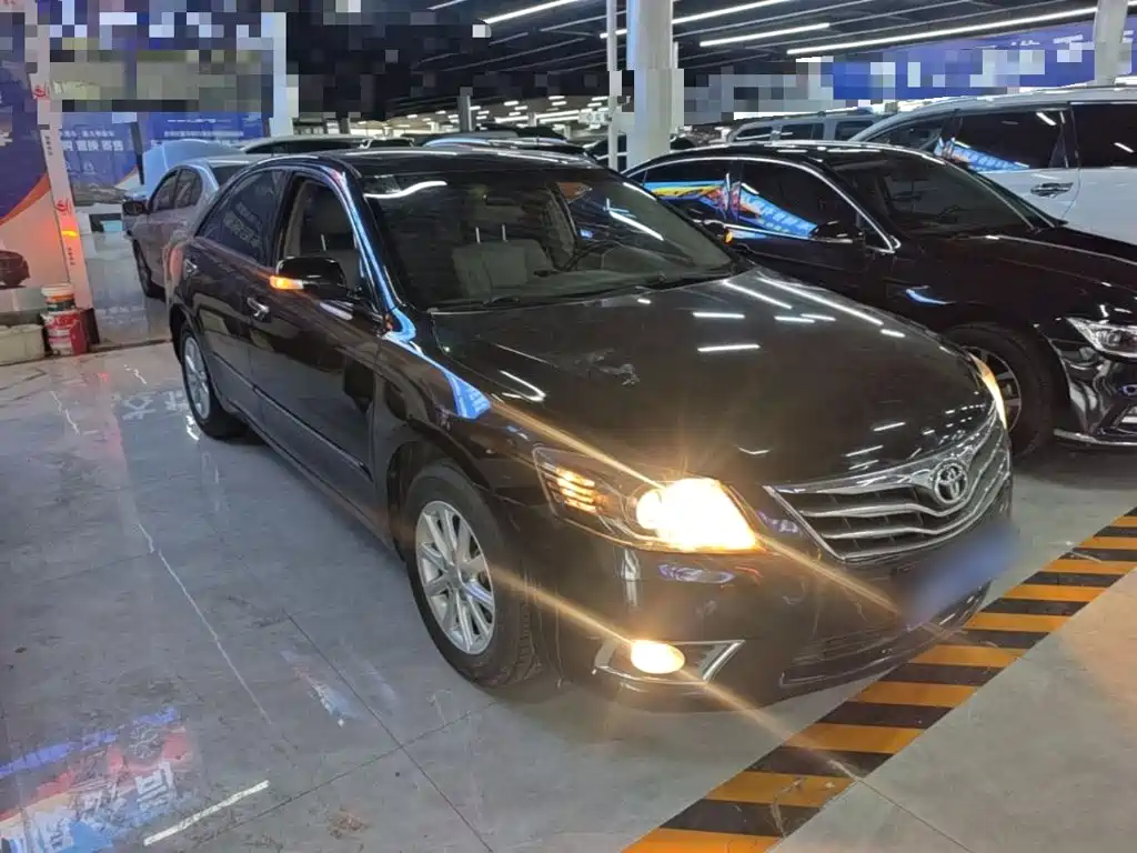 Toyota Camry — миниатюра 4
