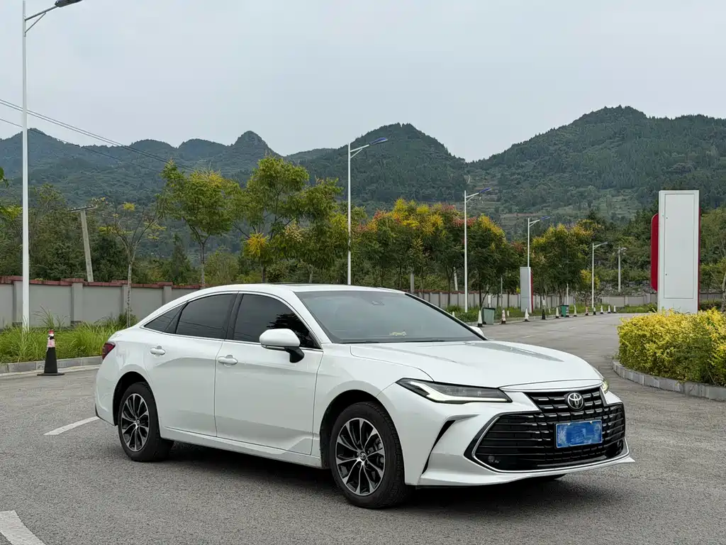 Toyota Avalon — миниатюра 3