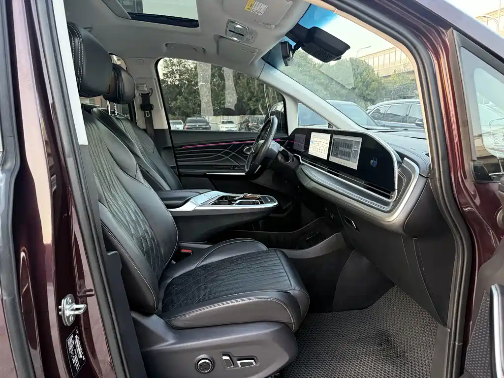 MAXUS G90 — миниатюра 7