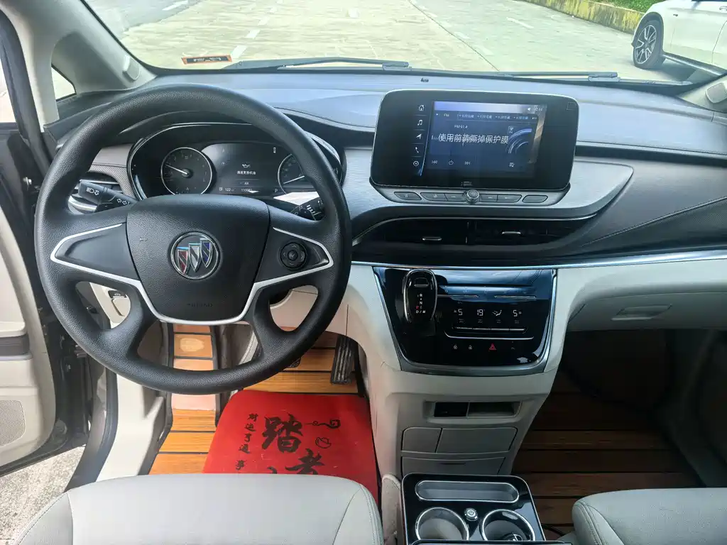 Buick GL8 — миниатюра 9