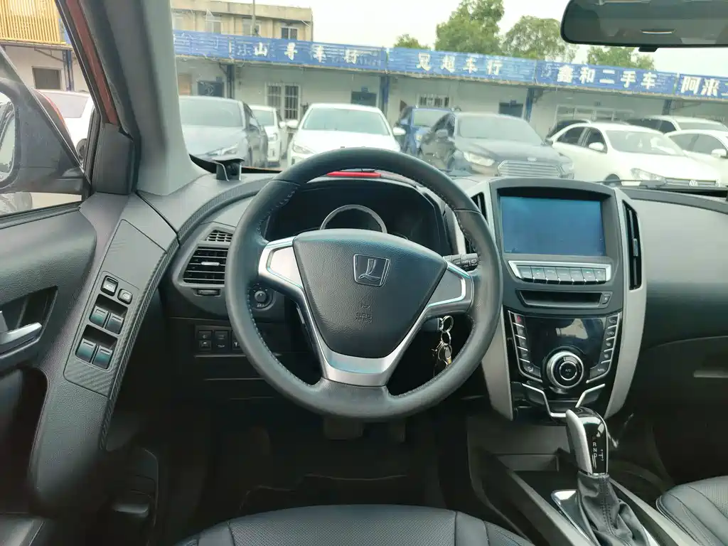 Luxgen U6 — миниатюра 11