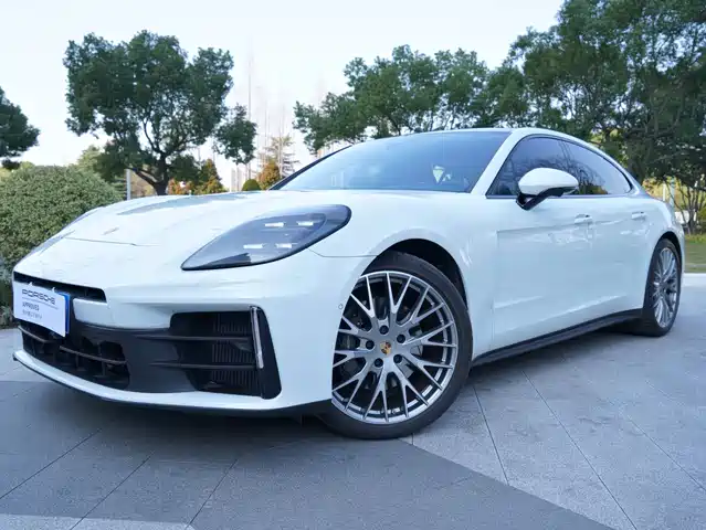 PORSCHE PANAMERA 2024