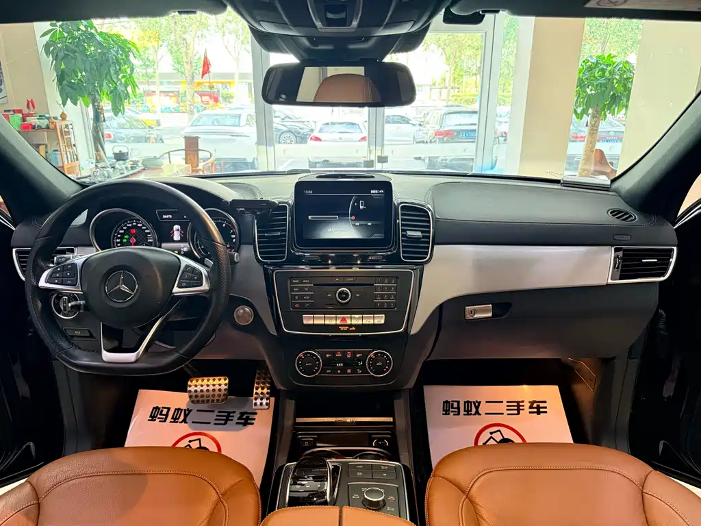 Mercedes-Benz GLE (Import) — миниатюра 7