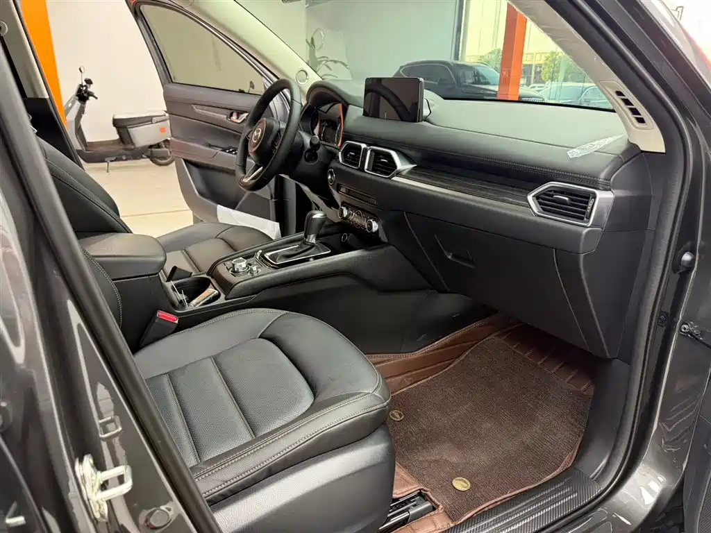 Mazda CX-5 2024 2.0L AT Pro