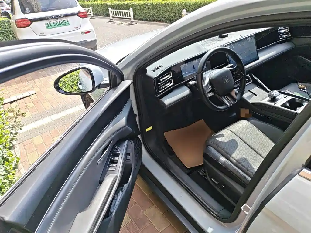BYD Qin L — миниатюра 17