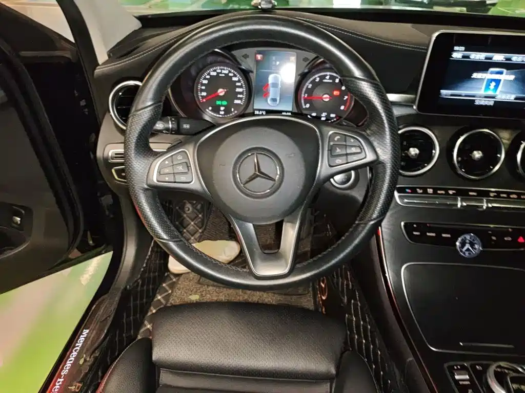 Mercedes-Benz C-Class — миниатюра 6