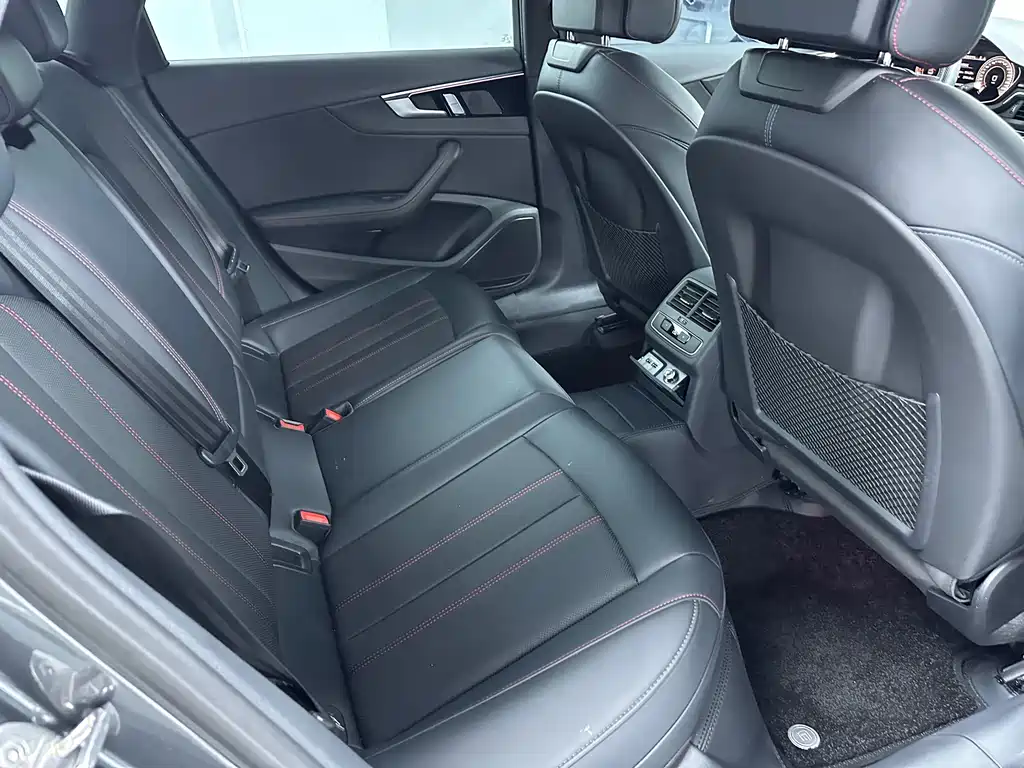 Audi A4L — миниатюра 14