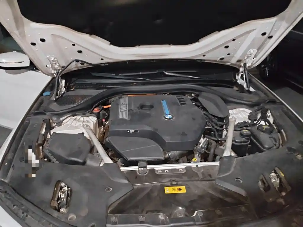 BMW 5 Series New Energy — миниатюра 21