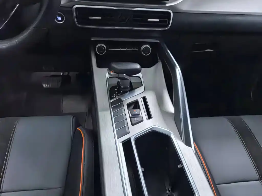 Geely Binyue - фото 15