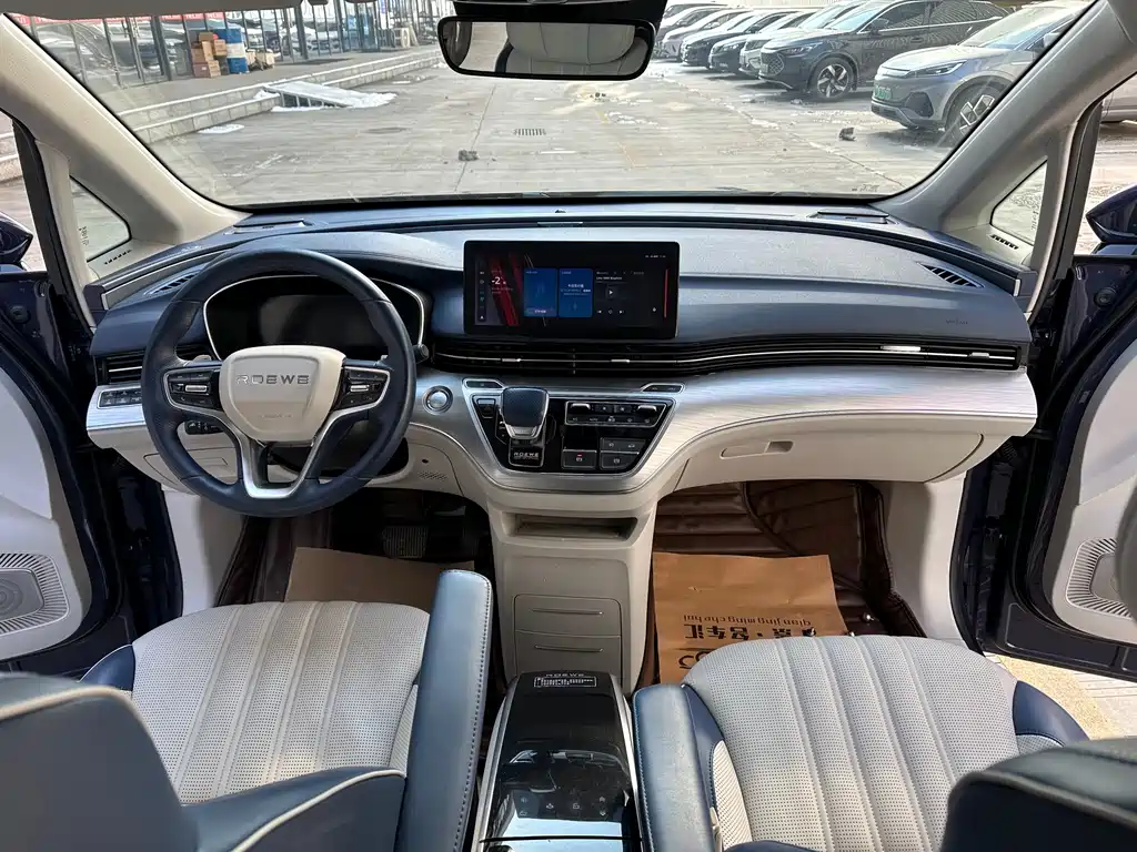 Roewe iMAX8 400TGI Supreme Edition, фото 12