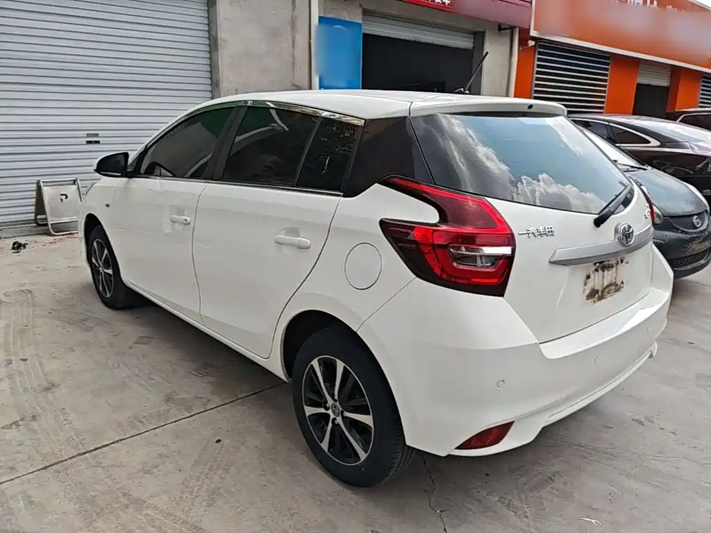 Toyota Vios FS — миниатюра 5