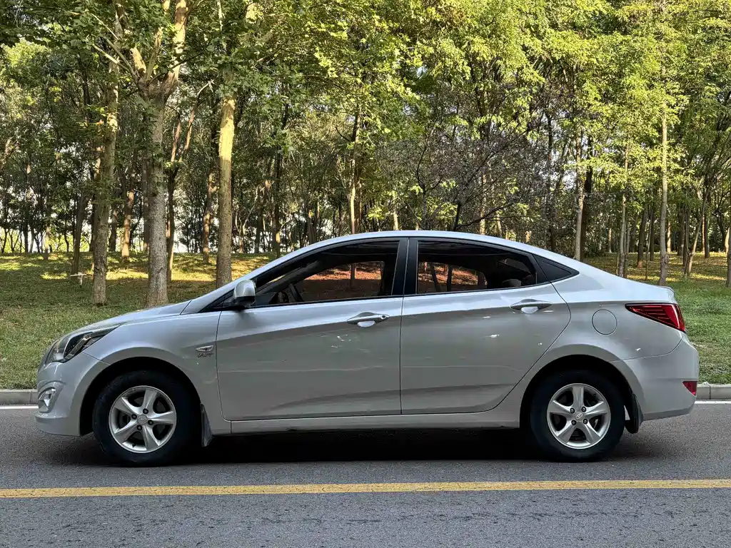Hyundai Verna — миниатюра 3